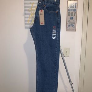 Levi’s Regular Fit 505